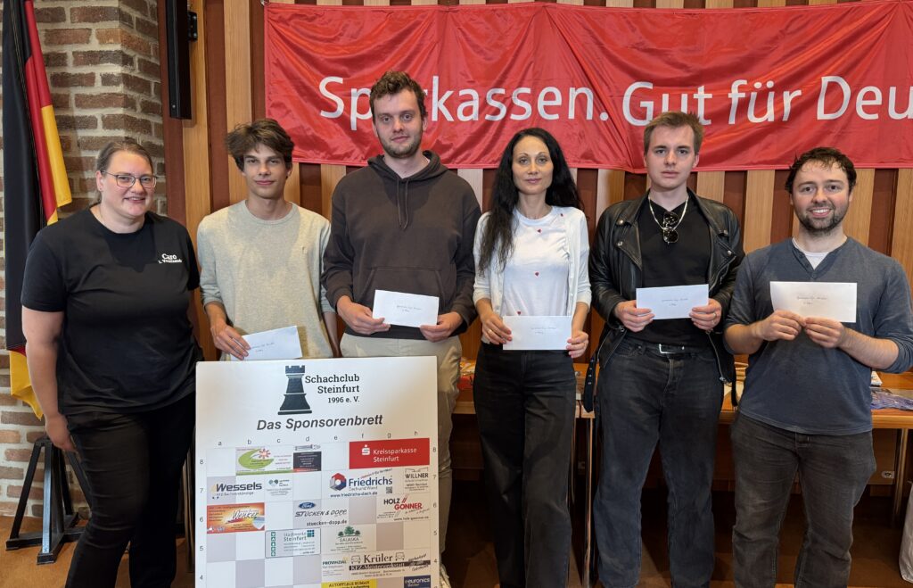 v. l. n. r.: Carolin Schmitz, FM Jakob Weidemann, FM Jasper Holtel, WGM Carmen Voicu-Jagodzinsky, Sidney Panjer, Florian Weidert